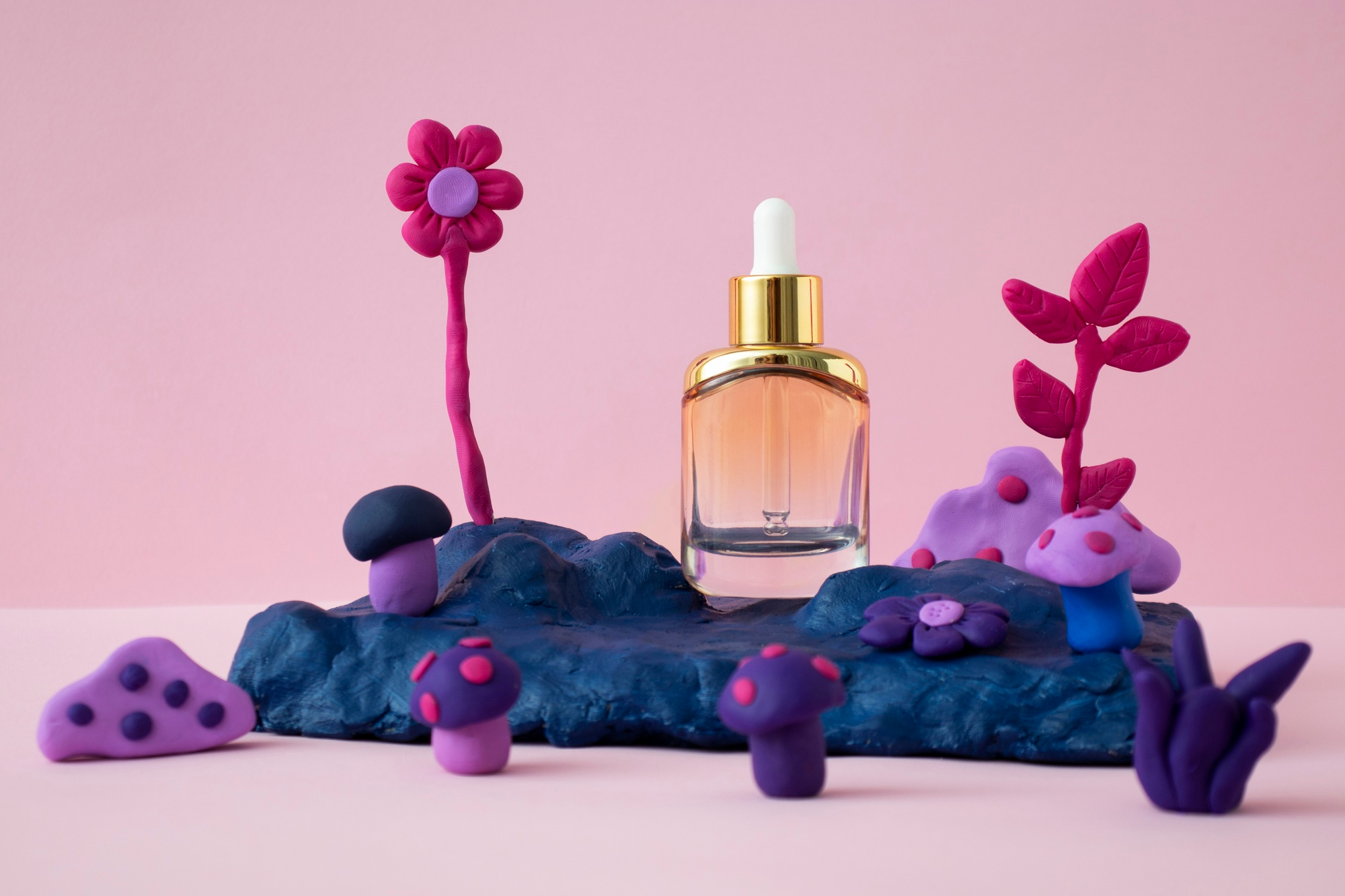 A visually appealing graphic displays various fragrance families, each accompanied by representative images and brief descriptions to help users understand their characteristics