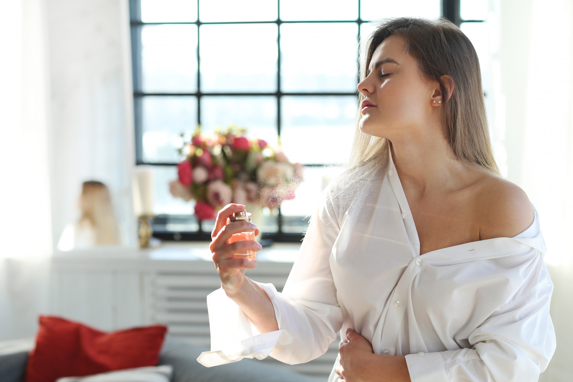 Radiating confidence, a woman's unique fragrance adds an extra layer of allure to her presence