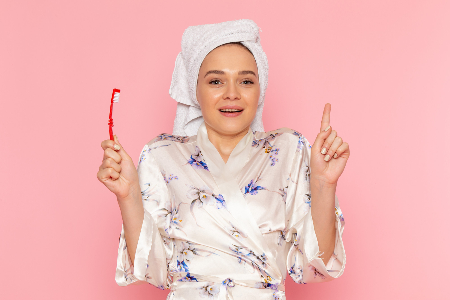 A visual showcase of the 5 Best Whitening Toothpaste options on the market, reviewed for their effectiveness in stain removal and brightening smiles